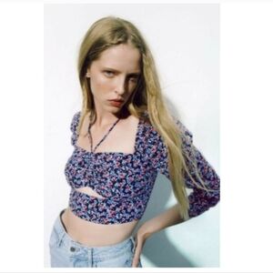 Zara Floral Crop Top Cut Out Puff Sleeves Size M